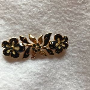 Vintage Joan Rivers brooch pin, navy/white flowers
